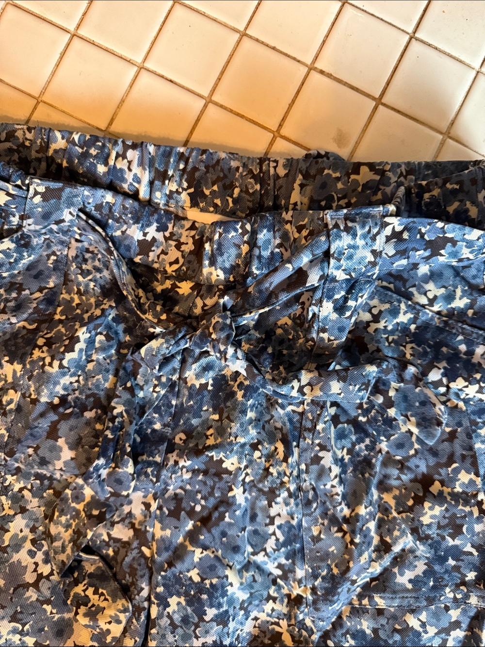 J Jill wide leg floral crops- 100 % lyocell- worn about 3 times - Picture 4 of 6